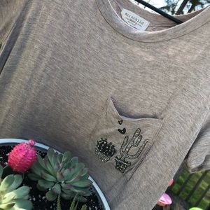 Hi low tan desert vibes 🌵 shirt